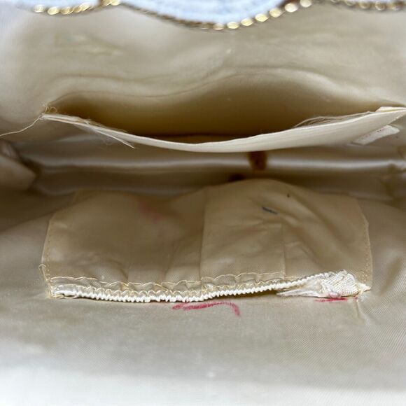 Vintage Floral Needlepoint Seed Beaded Purse Handbag Hinge Closure Beaded Strap - Picture 8 of 9